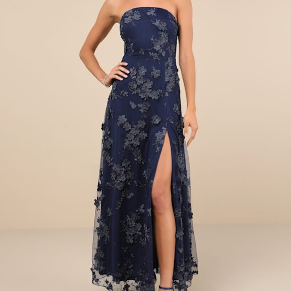 Lulus Rare Presence Navy Blue 3d Floral Embroidered Maxi Dress - Size XL - Picture 1 of 4